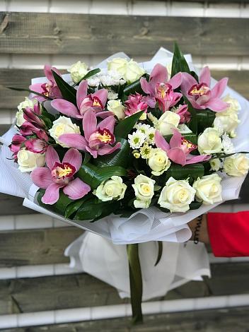 Букет цветов из: Розы и Хризантемы в Коноше