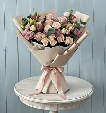 Букет цветов из:  Розы и Лизиантусы в Коноше