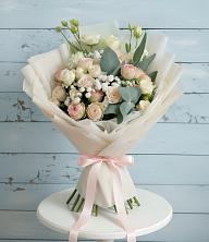 Букет цветов из:  Розы и Лизиантусы в Коноше