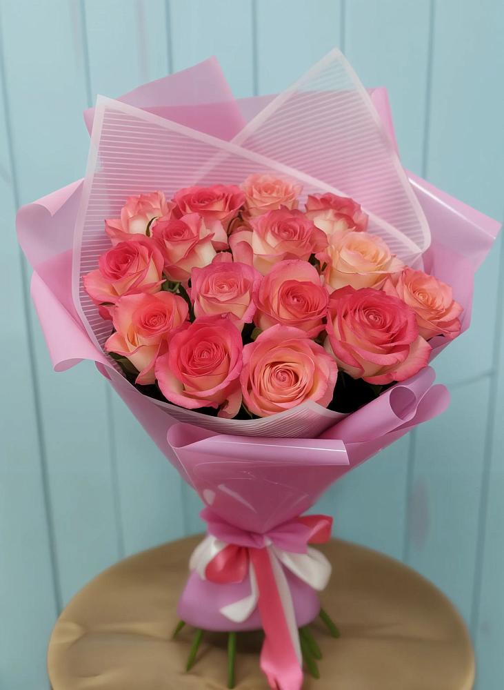 Букет 15 Розовых роз Равель в Коноше