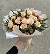 Букет Кремовые розы Латте в Коноше