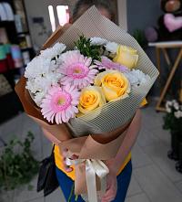 Букет цветов из:  Герберы, Розы и Хризантемы в Коноше