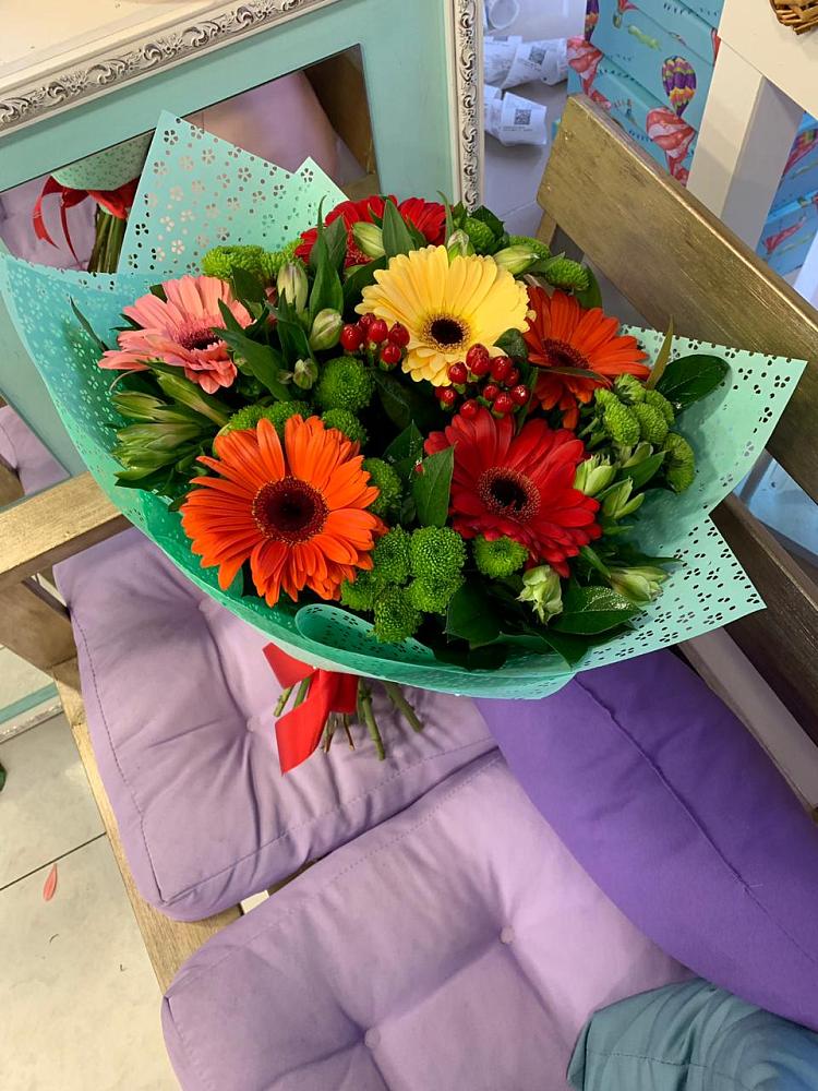Букет цветов из: Герберы, Хризантемы и Альстромерии в Коноше
