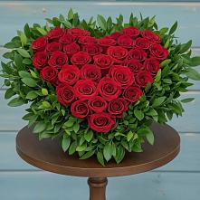 Цветочная композиция из Розы в виде сердца в Коноше