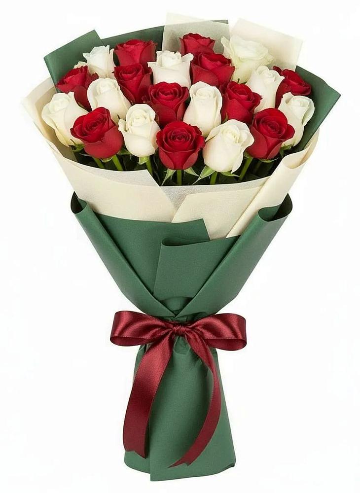 Букет Микс из красных и белых роз в Коноше