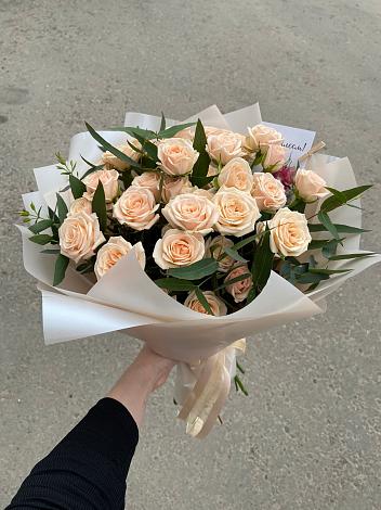 Букет Кремовые розы Латте в Коноше
