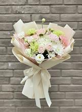 Букет цветов из:  Гвоздики, Розы, Лизиантусы и Хризантемы в Коноше