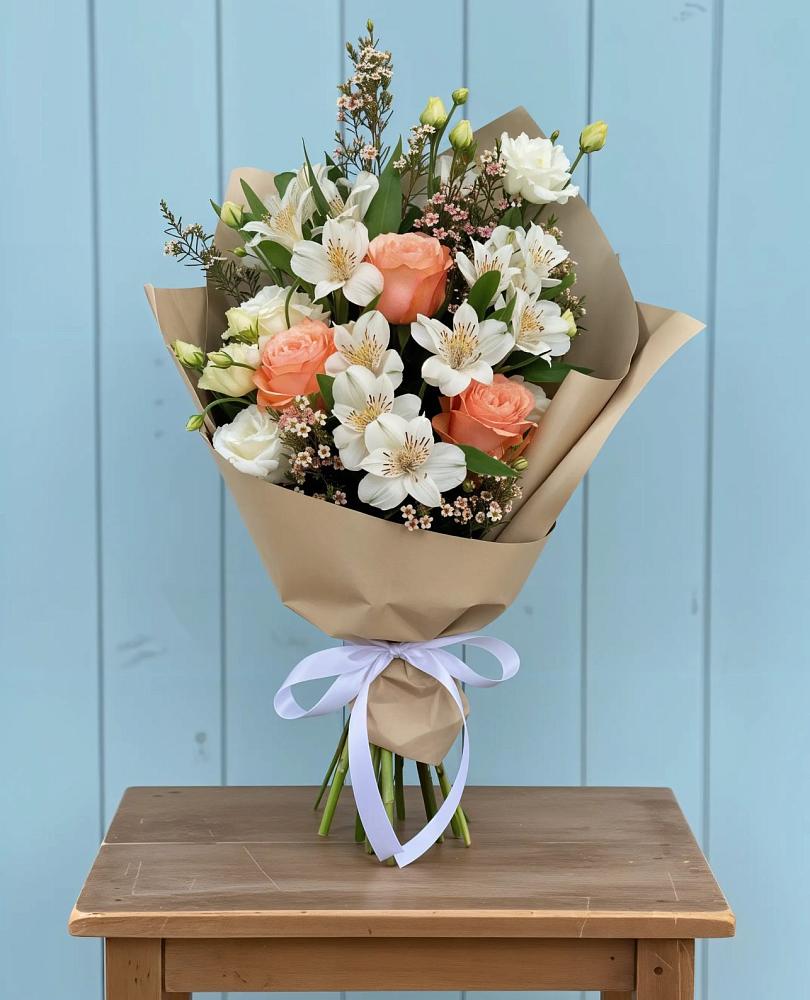 Букет цветов из: Альстромерии, Лизиантусы, Розы и Хризантемы в Коноше